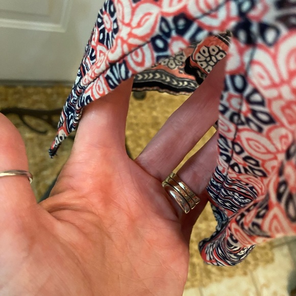 Ava Christine Geometric Medallion Print Top Lightweight 1X - Picture 7 of 8